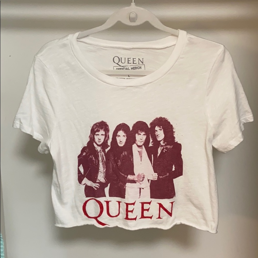 Queen Band Tee Crop Top
